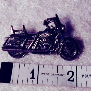 Motorcycle pendant or scarf holder, silvertone.